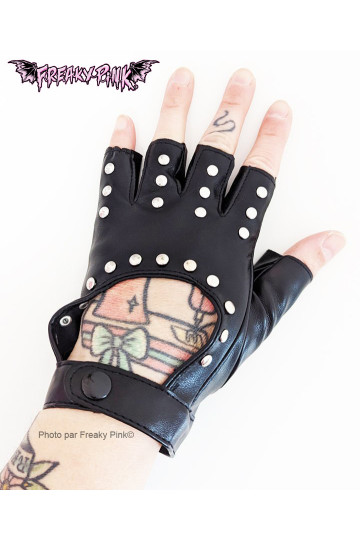 Fake Leather Black Gloves With Studs