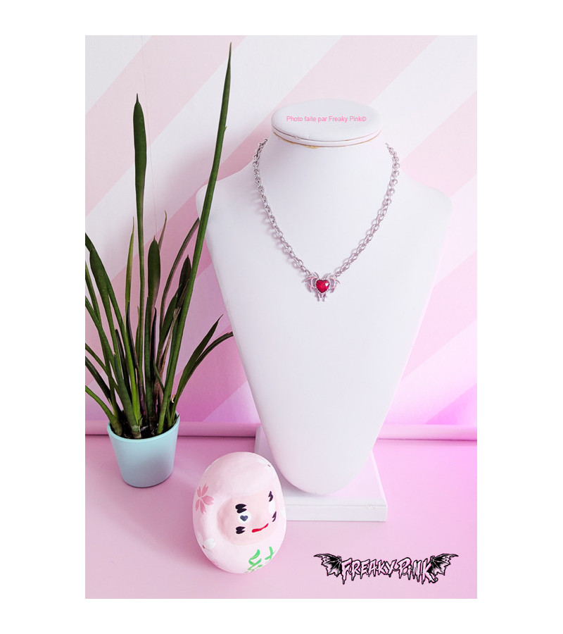 Red Heart Tribal Necklace - Freaky Pink