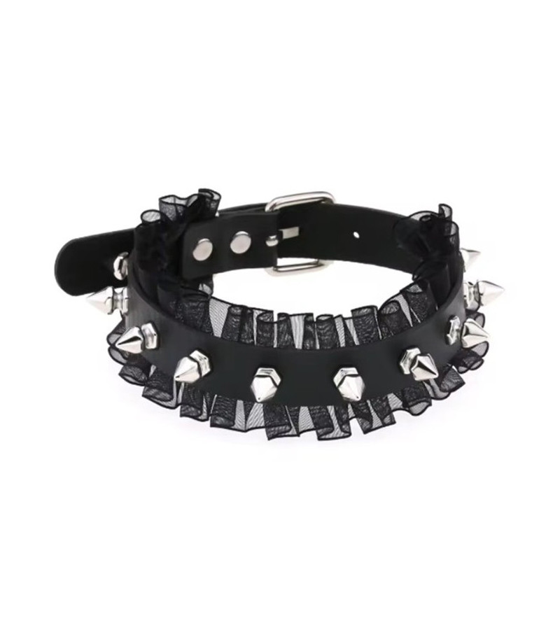 Choker Dentelle Noire Et Piques Choker Dentelle Noire Et Piques