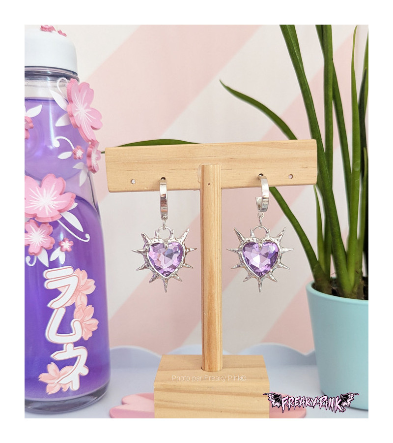 Boucles D'Oreilles Coeurs Violets Avec Piques