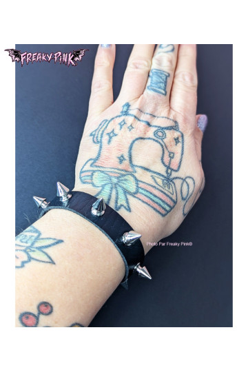 Bracelet A Clous Noirs Fin