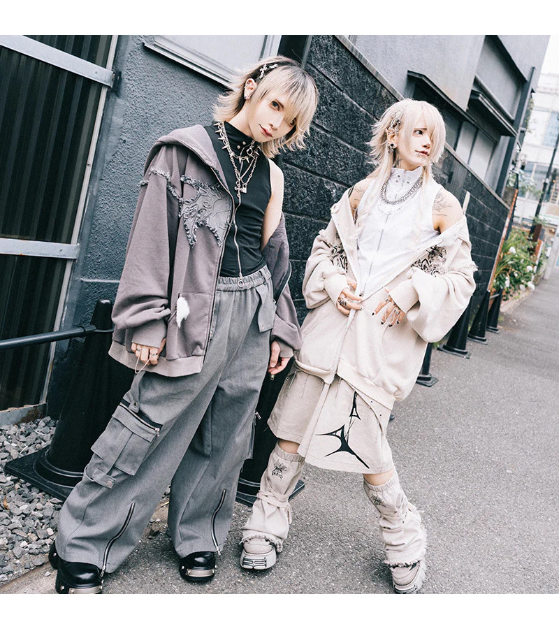 Also available in beige