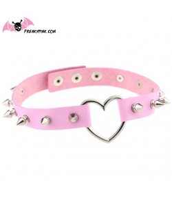 Choker coeur rose pastel avec piques