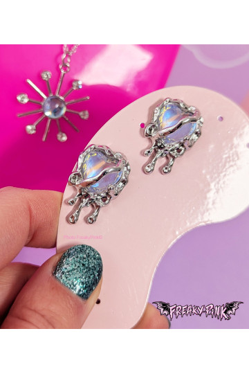 Boucles D'Oreilles Coeurs Dégoulinants Irisés Bleues