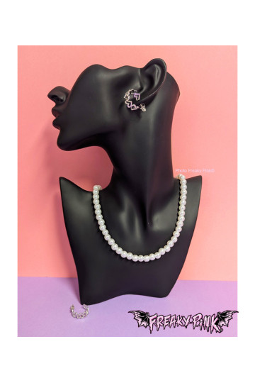 White Pearls Necklace