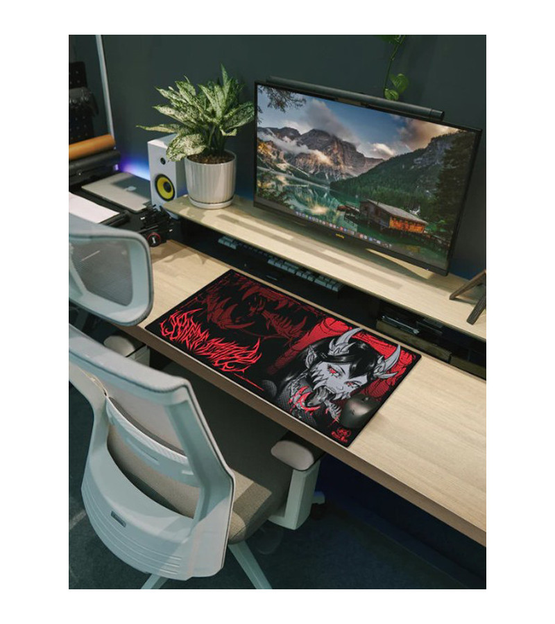 Bite XL Desk Mat