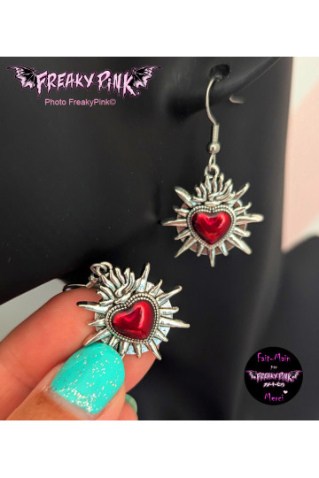 Boucles D'Oreilles Coeurs Sacrés Rouges Fermoir Inoxydable Freaky Pink