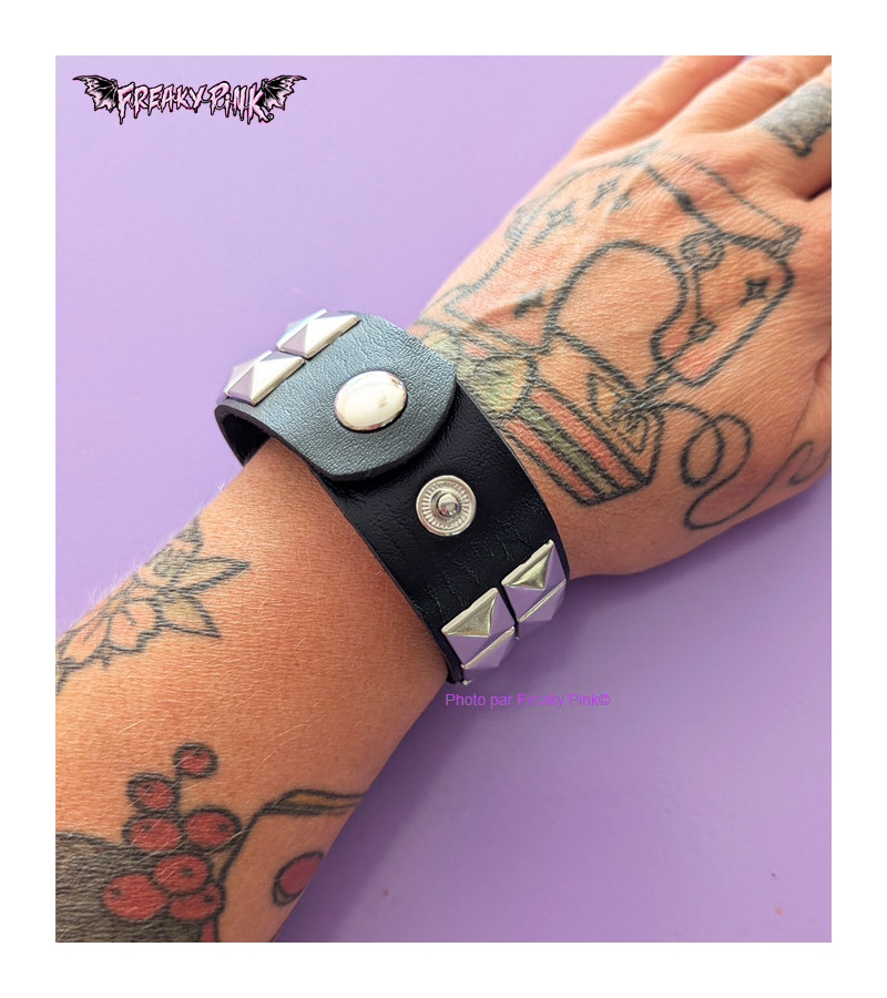 Bracelet A Clous Carrés 2 Rangs