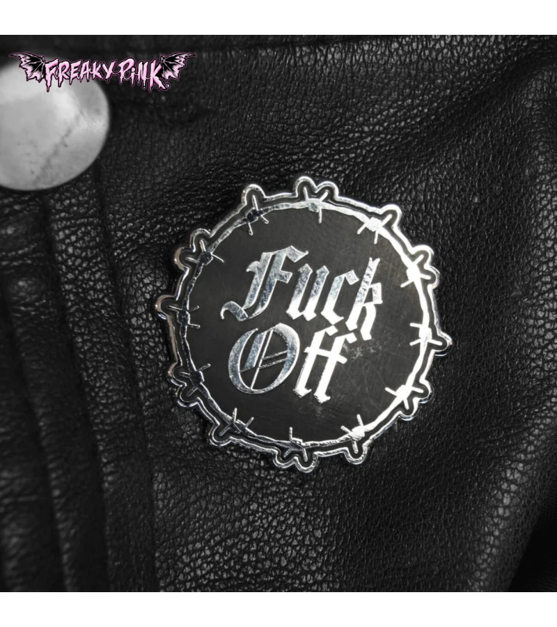 Pins Fuck Off Barbelé Noir