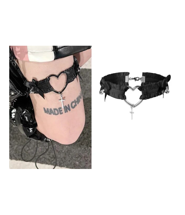 Jarretière ou choker lolita noir croix cœur clochette